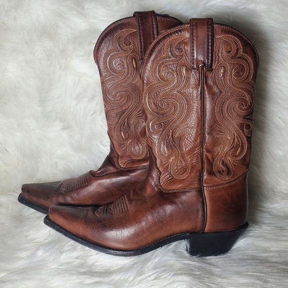 Meet your Posher, Ali - Picture 2 of 10